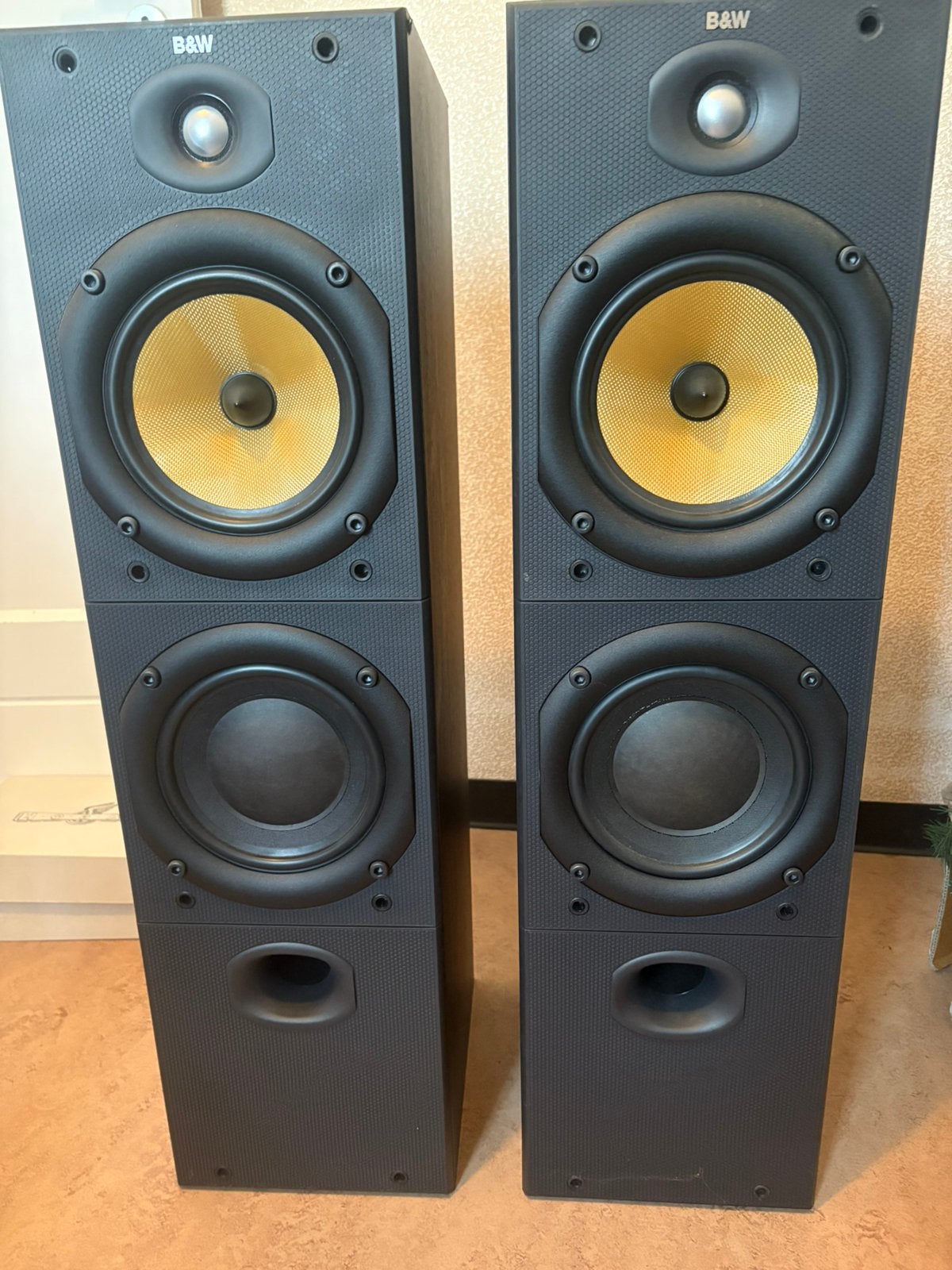 B&W DM 603 S2, puissance maximale de 150 W, 8 ohms, TV, Hi-fi & Vidéo, Enceintes, Comme neuf, Enlèvement, Bowers & Wilkins (B&W)