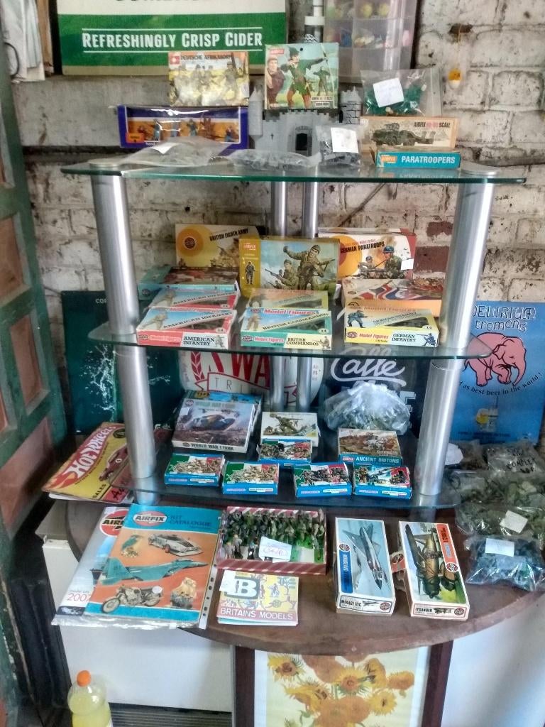 Grande Brocante de Pâques à Verviers ce lundi 6 avril, Collections, Collections complètes & Collections, Enlèvement