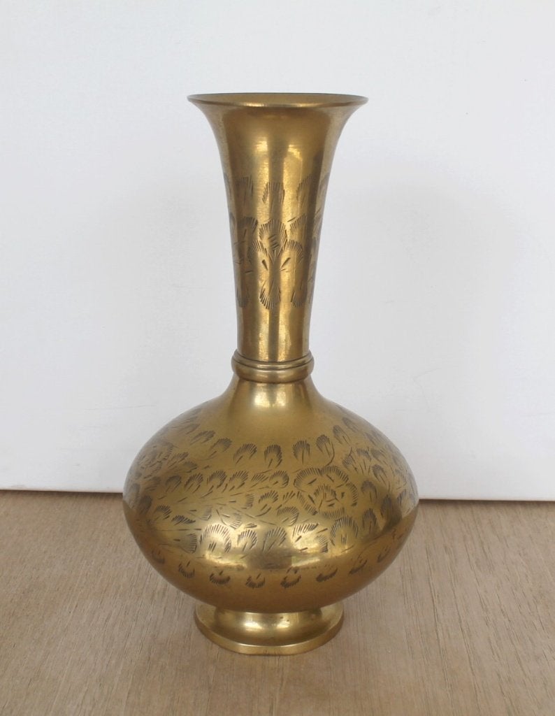 Vase indien vintage en laiton à motifs floraux, Enlèvement ou Envoi
