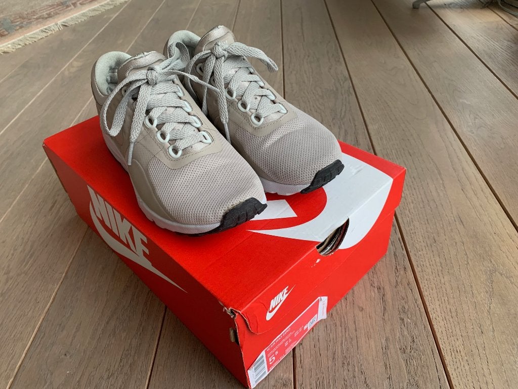 Nike Air Max Zero - maat 36 - NIEUW, Meisje, Nike Air, Sportschoenen, Nieuw