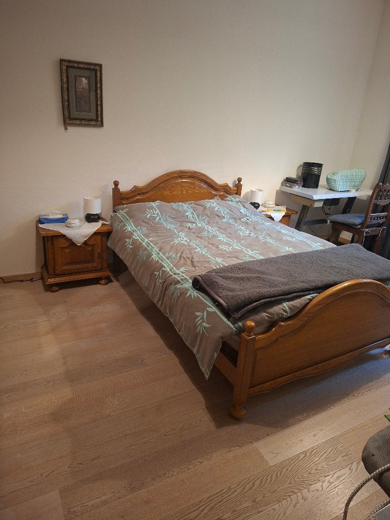 GERESERVEERD VOOR NODO GRATIS Slaapkamer, Brun, Enlèvement, Utilisé, Bois