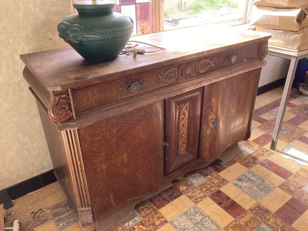 Meuble bas ancien + chaise, Antiquités & Art, Antiquités | Meubles | Armoires, Enlèvement