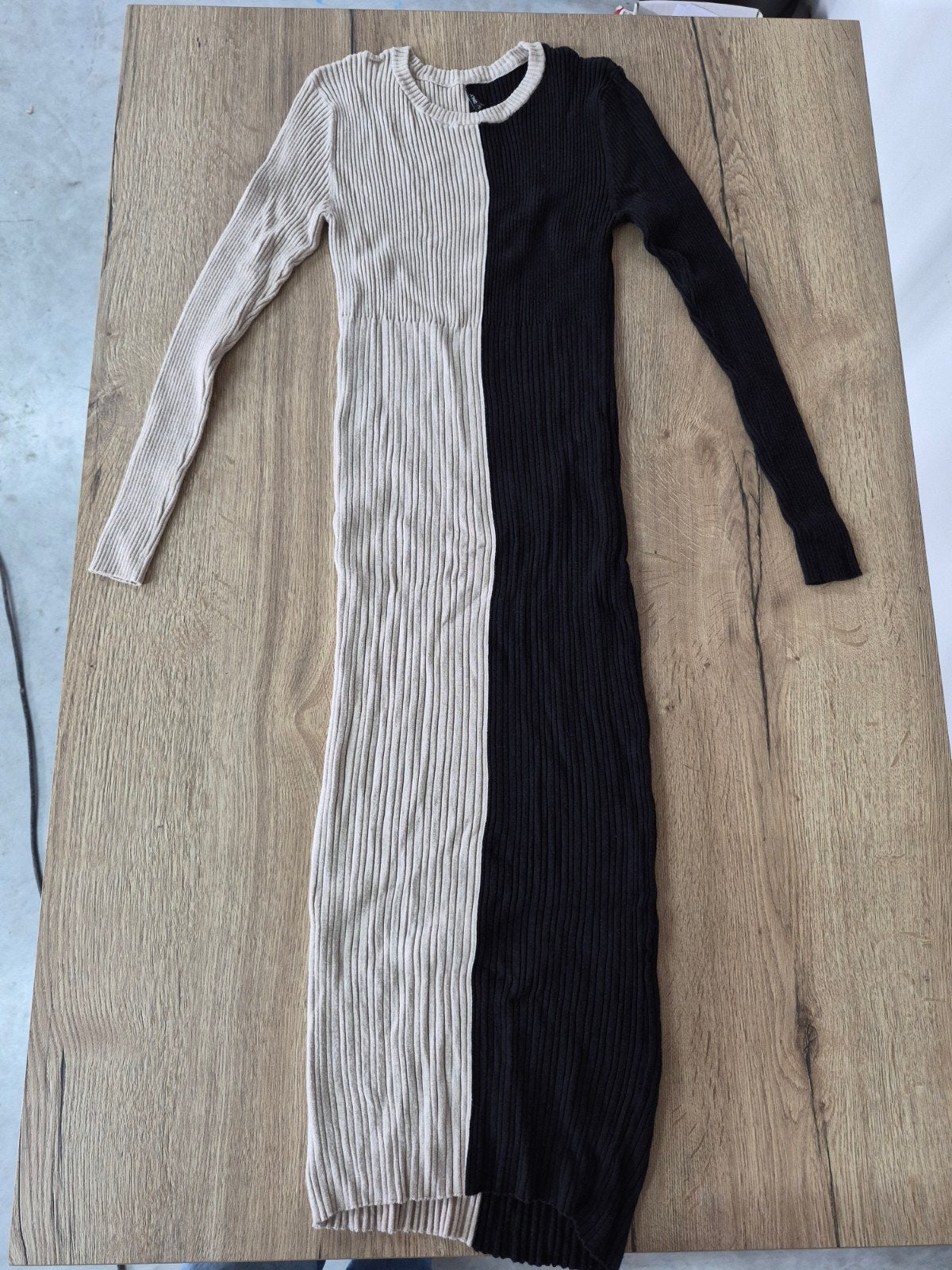Winter stretch jurk zwart beige maat XS van only, Kleding | Dames, Ophalen, Maat 34 (XS) of kleiner, Beige