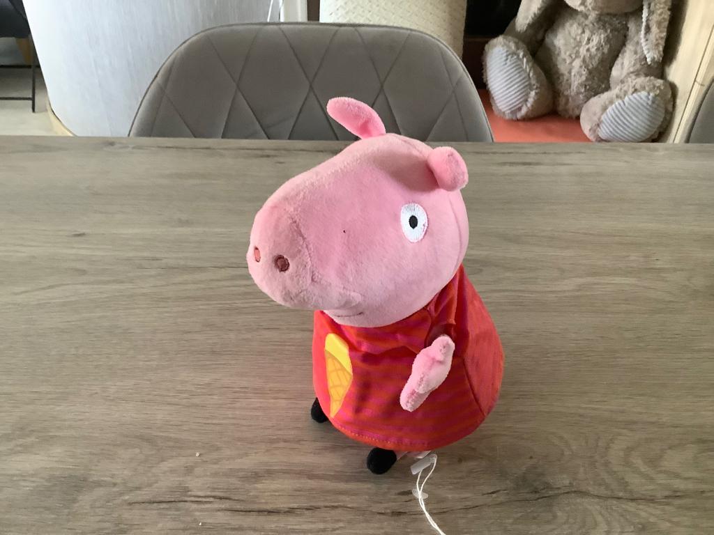Personnage en peluche Peppa Pig (27 cm), Enfants & Bébés, Enlèvement ou Envoi, Lavable, Autres marques, Rouge