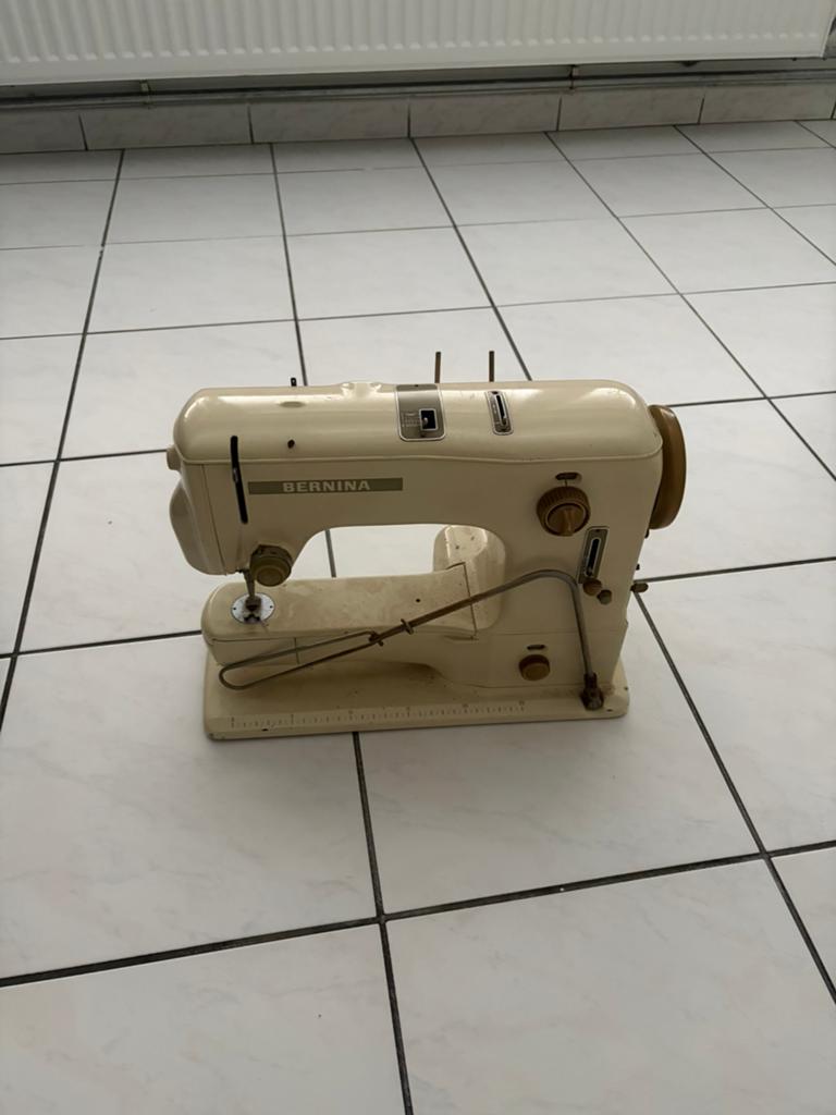 Bernina naaimachine, Enlèvement ou Envoi