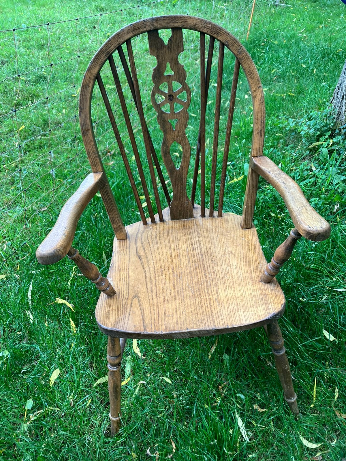 Wheel back chairs, Ophalen