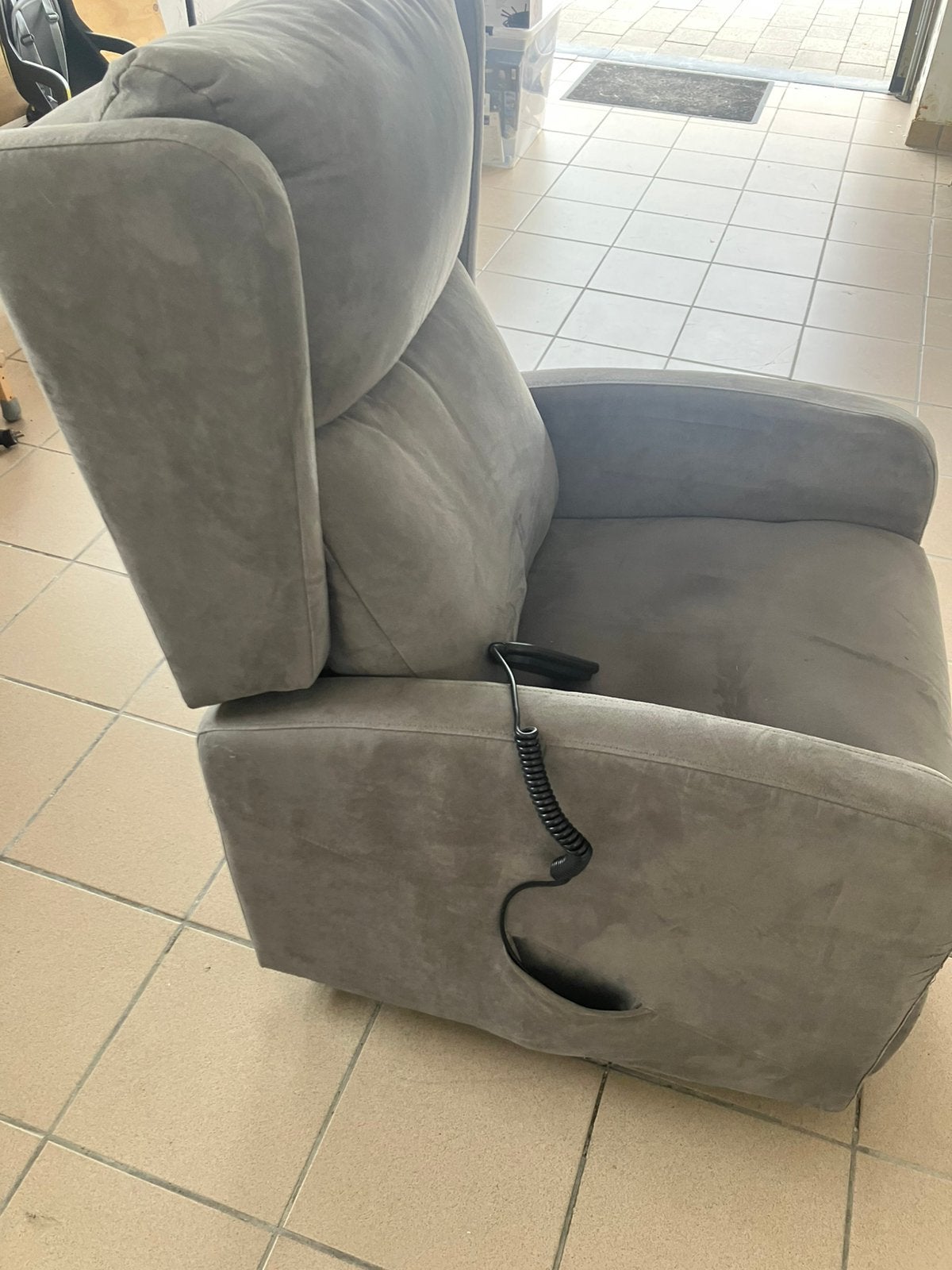Relax elektrisch, Huis en Inrichting, Fauteuils, Ophalen, Zo goed als nieuw