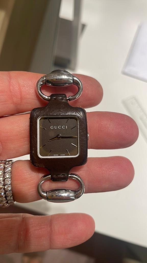 Gucci uurwerk, Handtassen en Accessoires, Horloges | Dames, Overige merken, Staal, Polshorloge, Ophalen of Verzenden