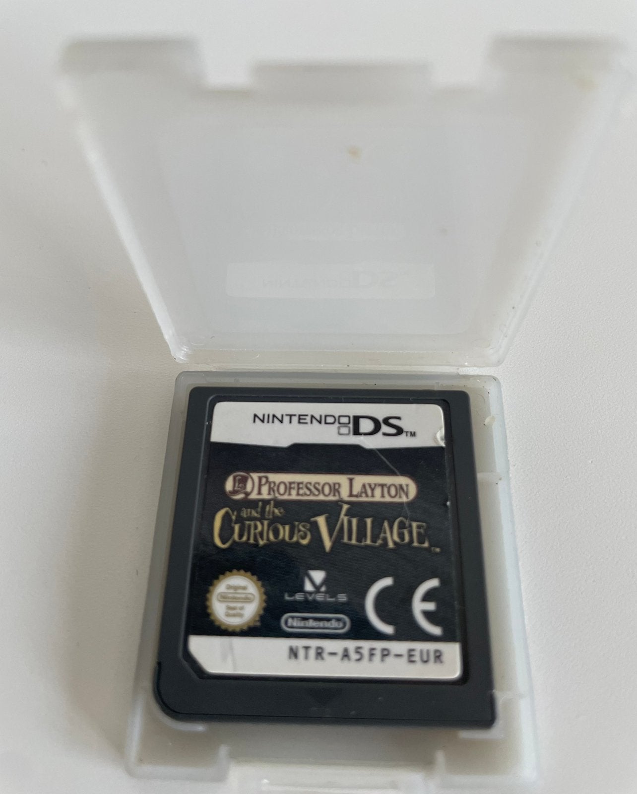 Professor Layton and the Curious Village - Nintendo DS, Games en Spelcomputers, Ophalen of Verzenden, Zo goed als nieuw