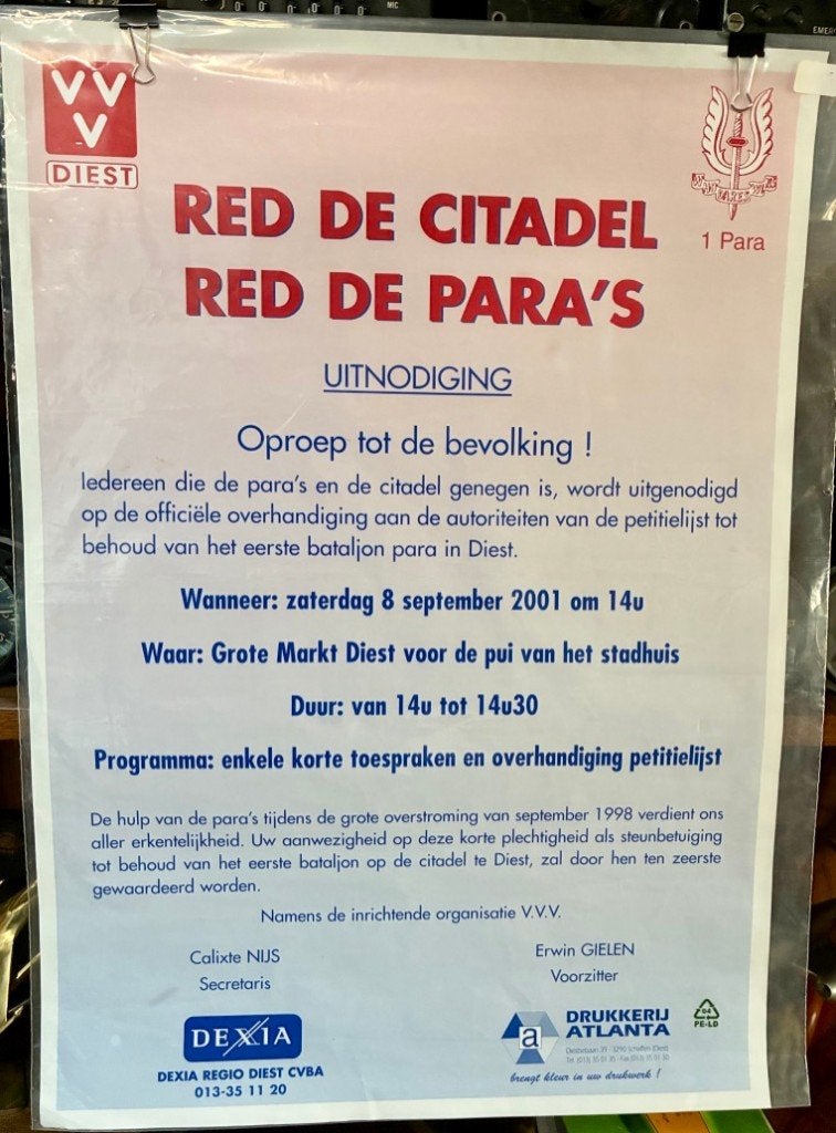 1Bn Para Red de Citadel-Red de Para's, 2001., Verzamelen, Ophalen of Verzenden, Landmacht, Foto of Poster
