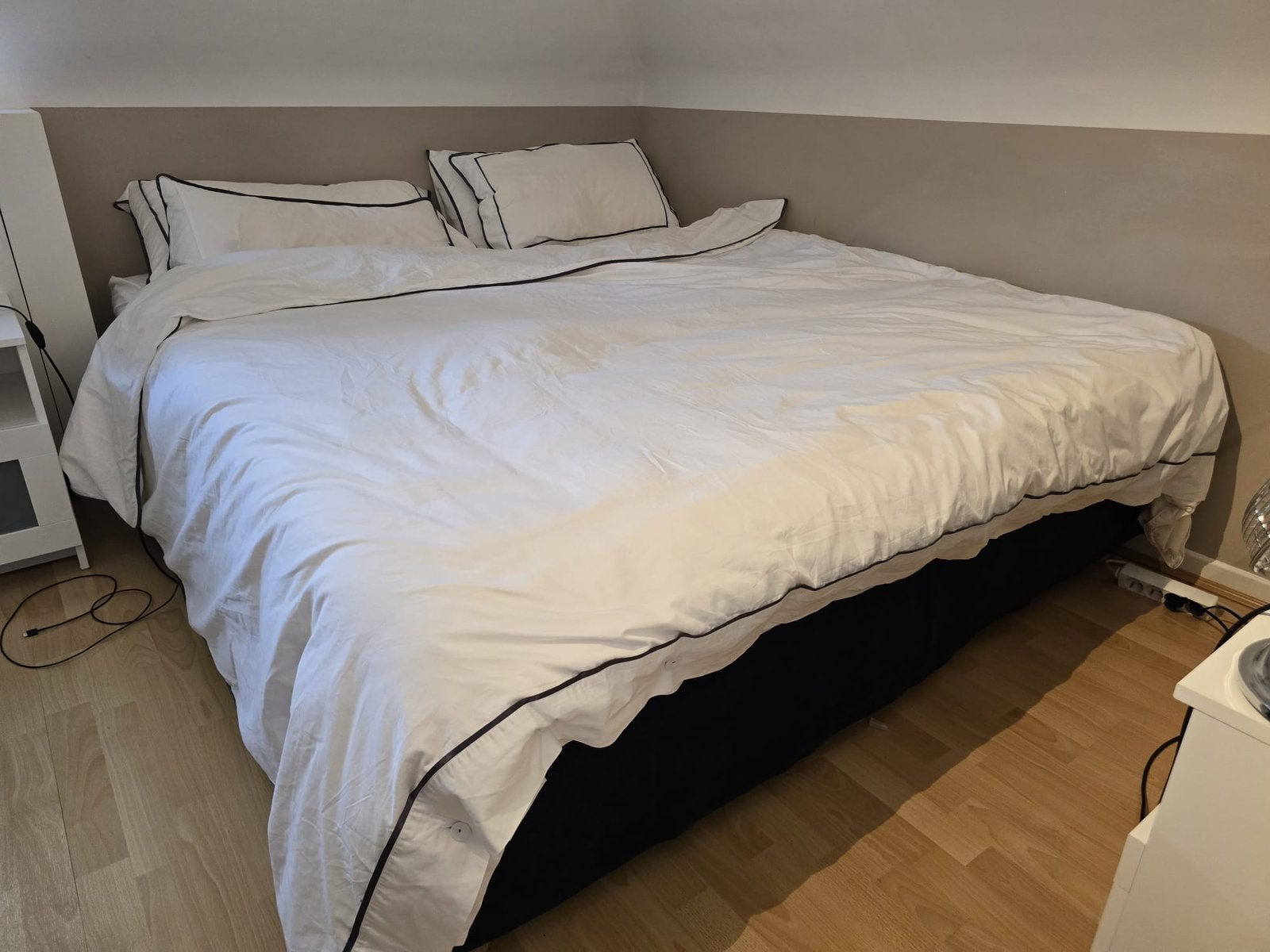 Sommier + matelas Olivier Strelli, Maison & Meubles, Chambre à coucher | Lits, Enlèvement, Utilisé, 180 cm, 200 cm