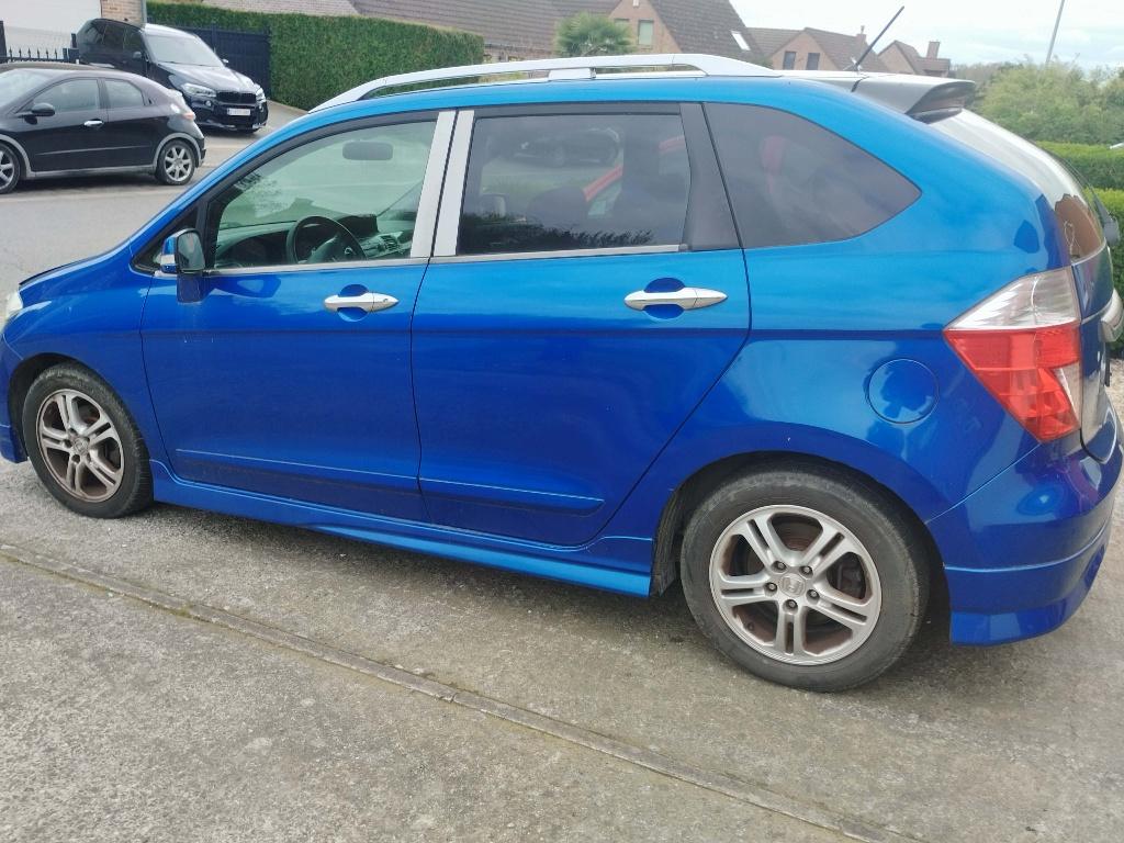 honda frv pret a a immatriculer 6 places  belle et rare, Achat, 4 portes, FR-V, Boîte manuelle