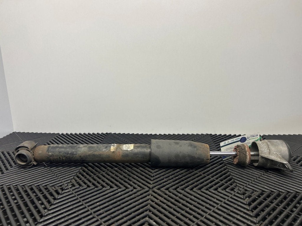 SCHOKBREKER LINKS ACHTER Audi Q5 (8RB) (|8R0513035E|), Info@audi.de, Audi, Audi AG, Gebruikt
