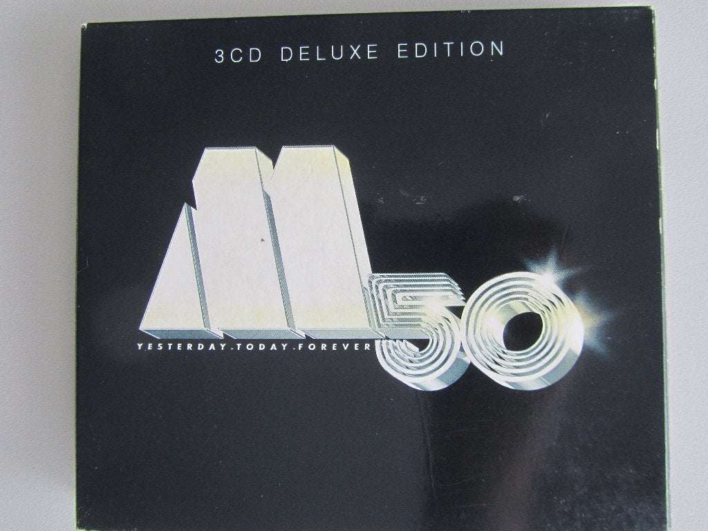 3CD MOTOWN 50 (deluxe edition), CD & DVD, CD | Compilations, Enlèvement ou Envoi, Utilisé, R&B et Soul