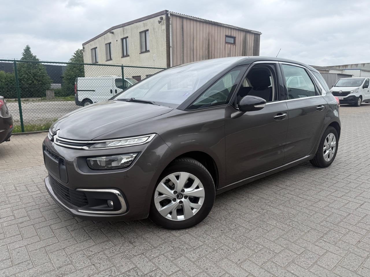 Citroen C4 Picasso 1.2 Benzine | Trekhaak | 5 zitplaatsen, Voorwielaandrijving, Monovolume, Gebruikt, 1199 cc