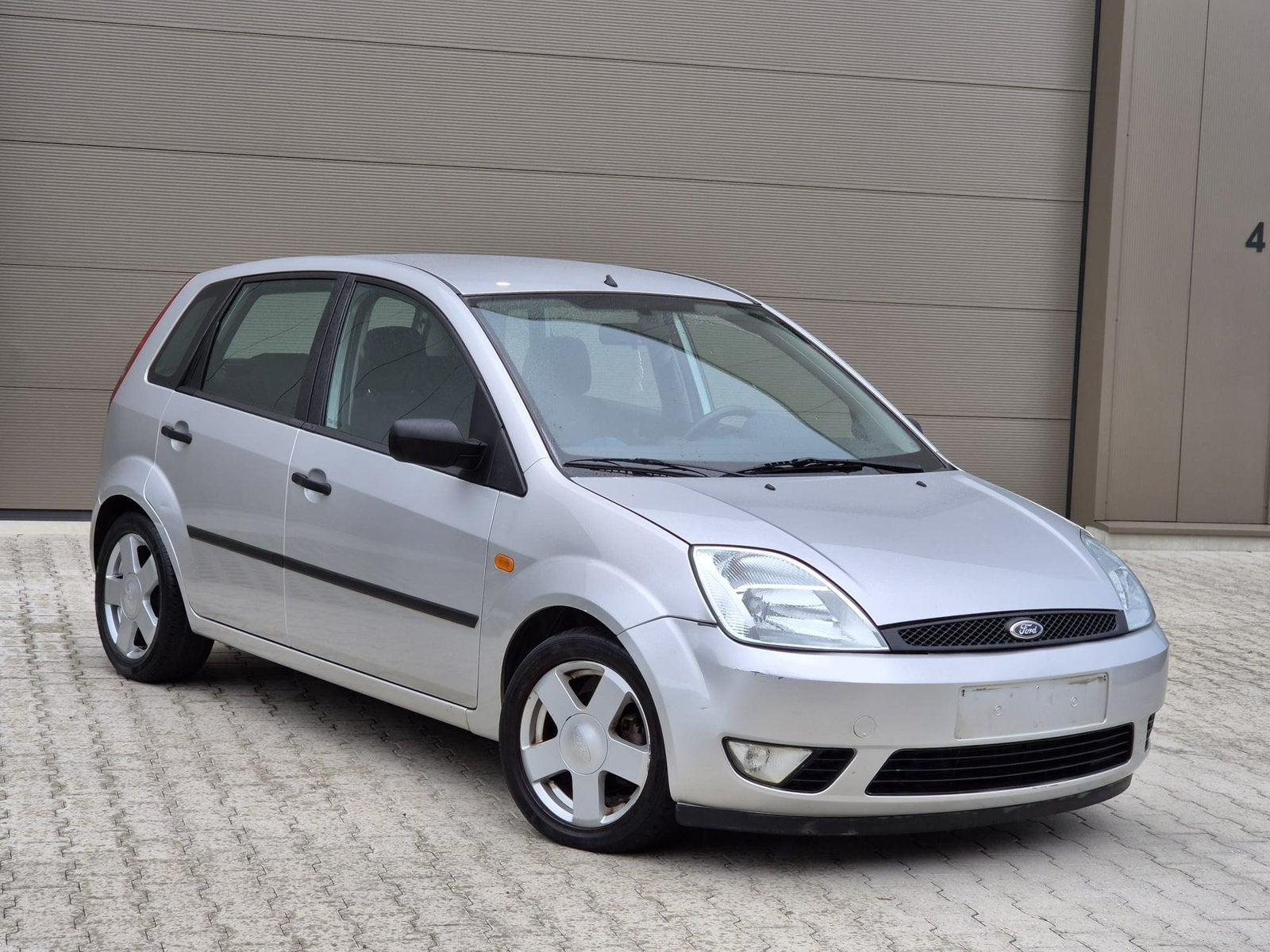 Ford Fiesta 2004 1.4 essence automatique, Argent ou Gris, Achat, Noir, 5 portes