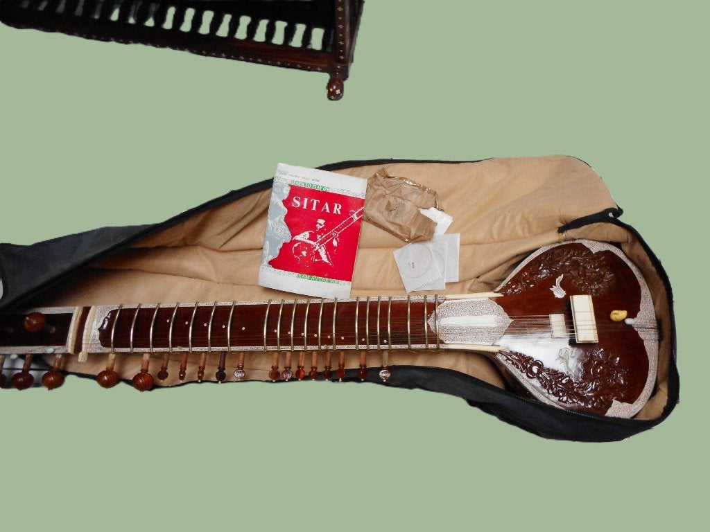 Sitar, Enlèvement
