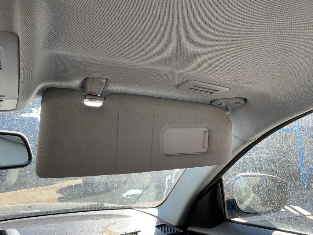 ZONNEKLEP BMW 1 serie (E82) (|51167252508|), Gebruikt, BMW, Petuelring 130
80809  München, DE, Bayerische Motoren Werke AG