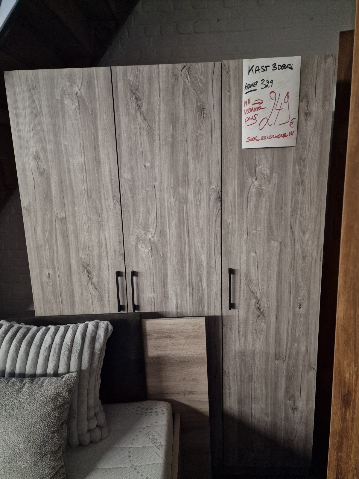 3 deur kleerkast 249 €, Huis en Inrichting, Ophalen