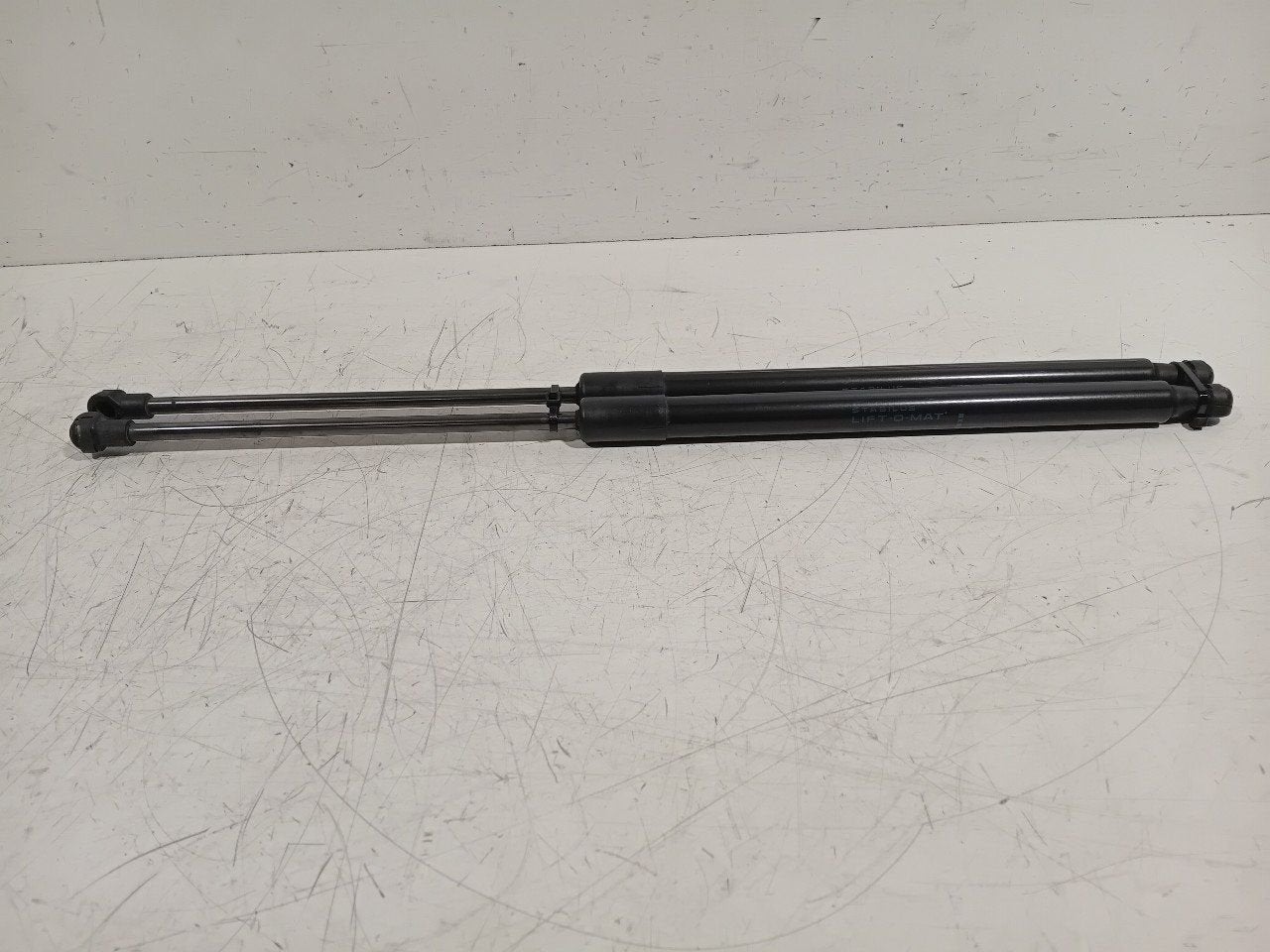 Gasdrukveerset achter Renault Scénic, Onderdelen@venauto.nl, Van der Ven Autorecycling B.V., Gebruikt, Ettenseweg 76, 4706 PB Roosendaal, The Netherlands
