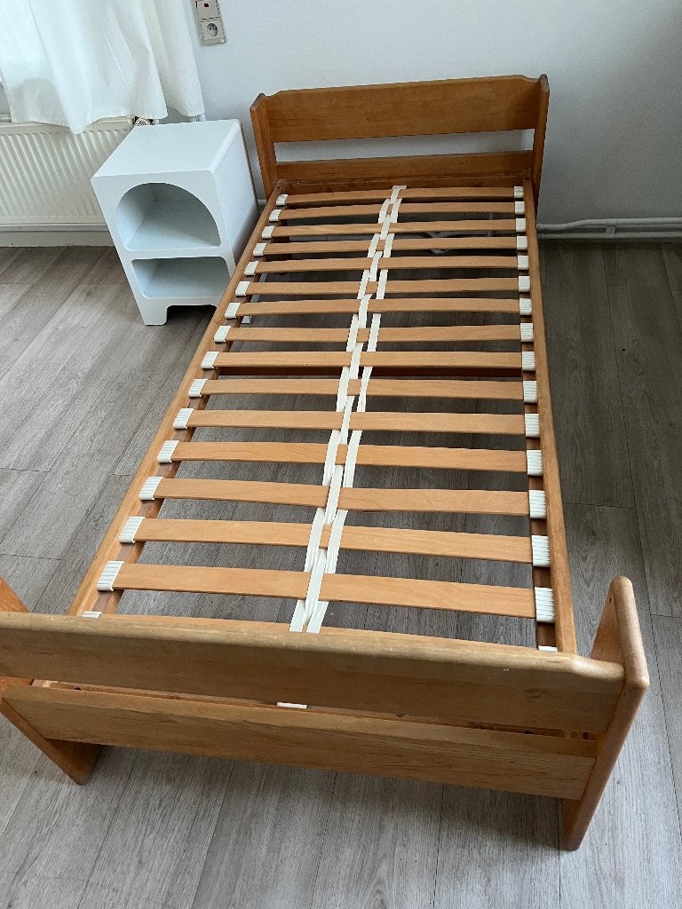 Bed, Ophalen, Zo goed als nieuw, Hout