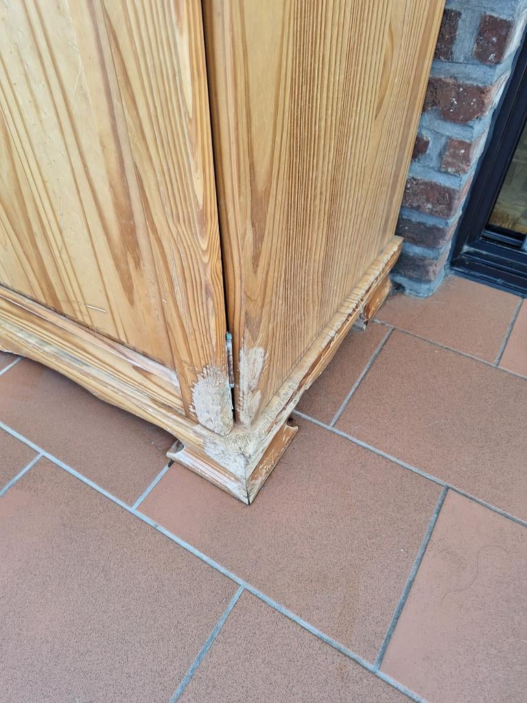 Grenenhout kast, Ophalen, Grenenhout