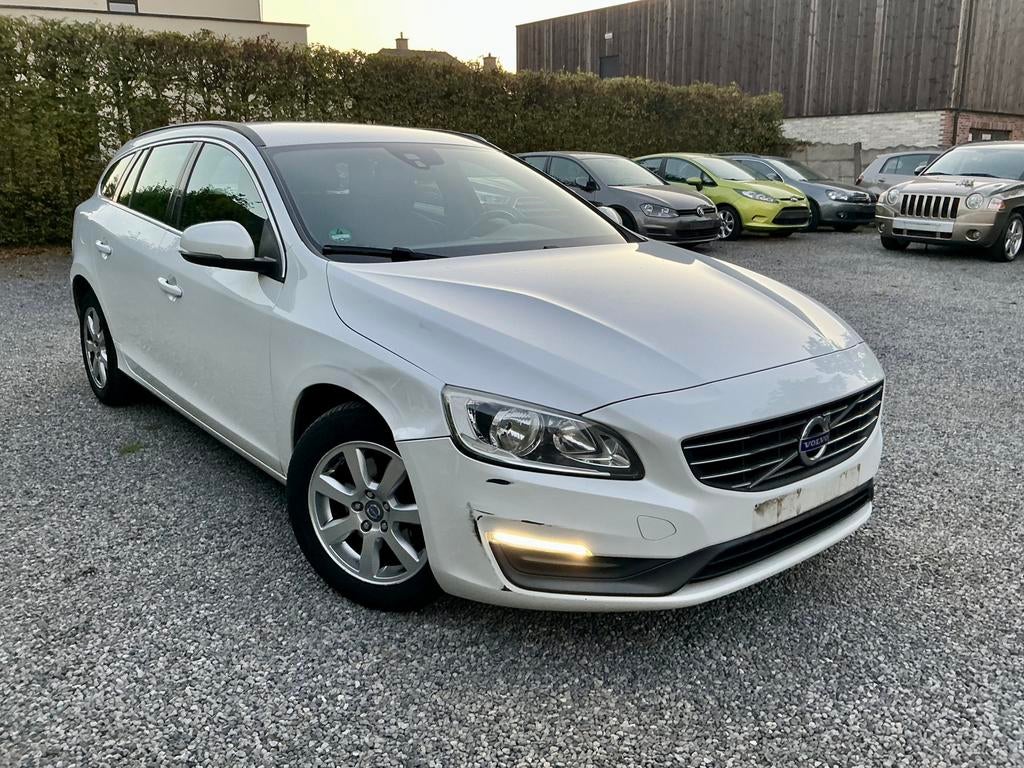 VOLVO V60. 1.6 DIESEL 84.KW. EURO 5. GPS. Boite AUTOMATIQUE., Euro 5, Zwart, 4 cilinders, 110 g/km