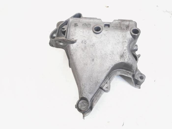 Motorsteun van een Volkswagen Golf, Gebruikt, -, Volkswagen, -