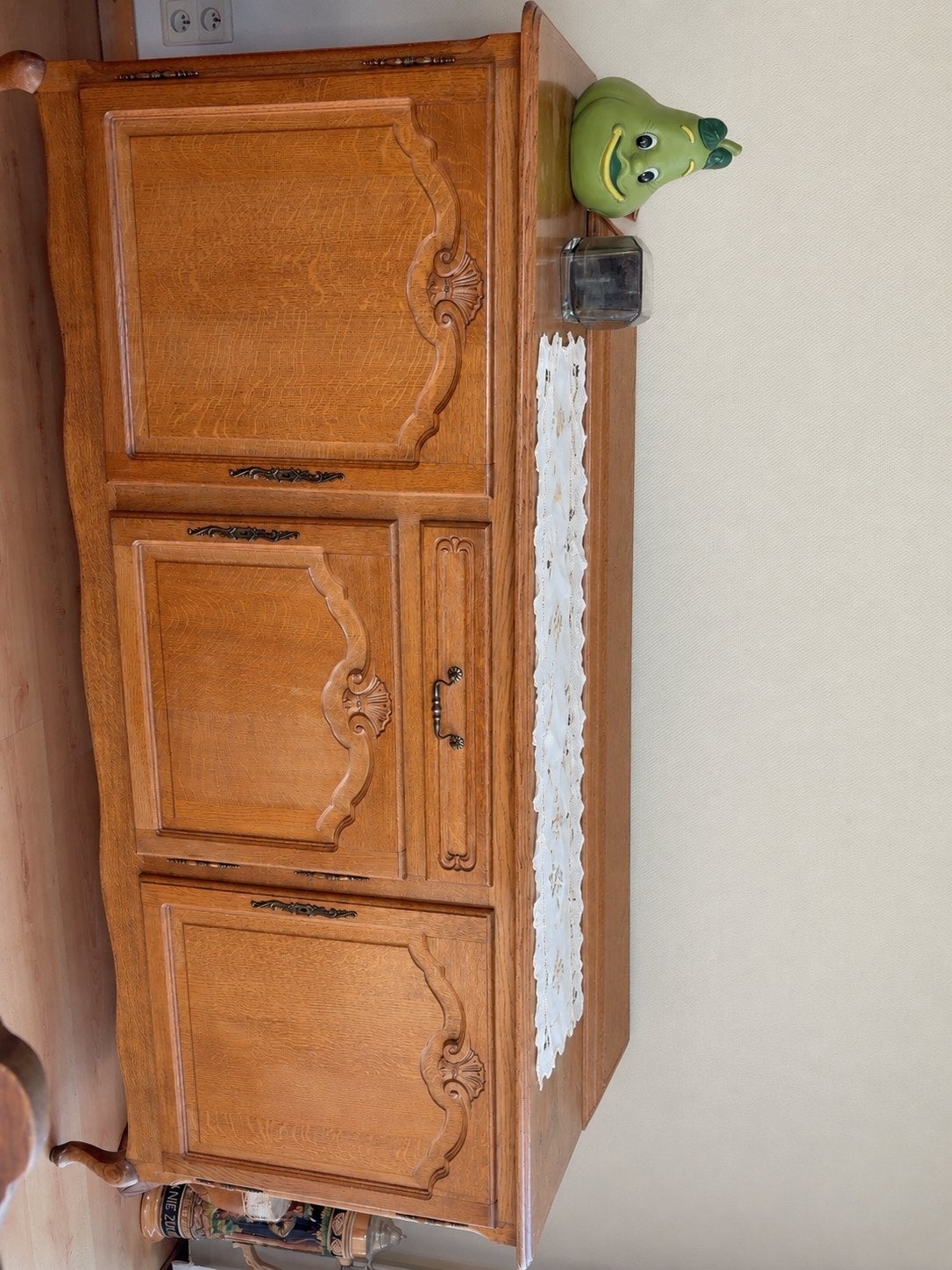 Armoire ancienne, Enlèvement, Comme neuf