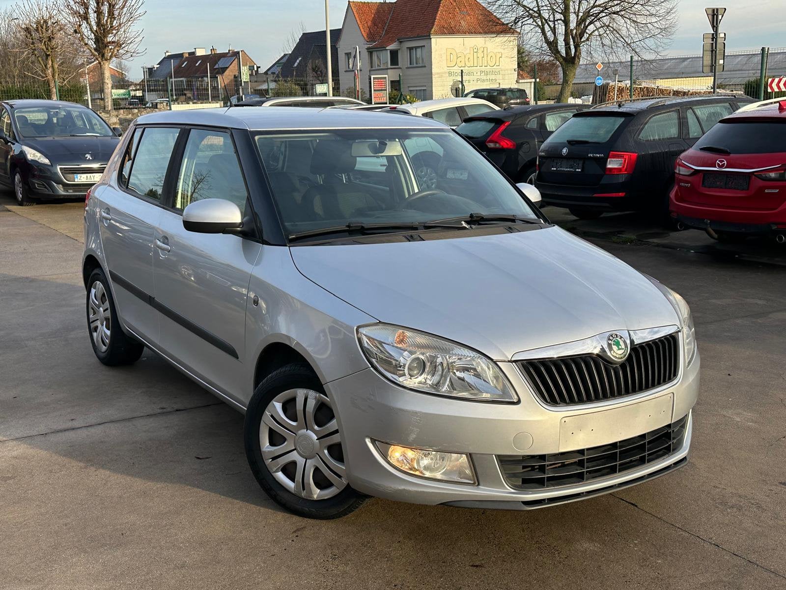 Skoda Fabia 1.2L Diesel 2011 Premier propriétaire, Autos, Euro 5, Achat, Airbags, Entreprise