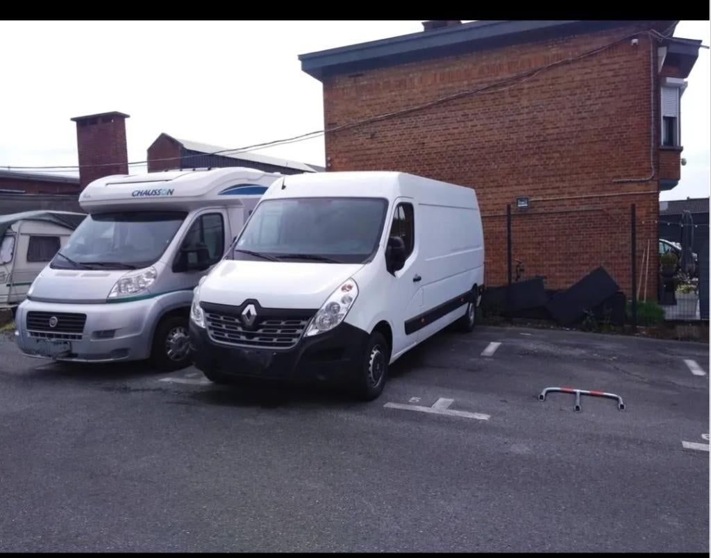 Emplacement de parking camping car, voiture, caravanne etc, Charleroi