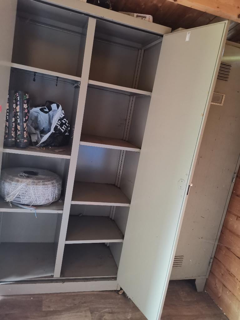 Originele metalen kasten in kaki kleur, Huis en Inrichting, Ophalen, 50 tot 100 cm, Originele kasten, Metaal