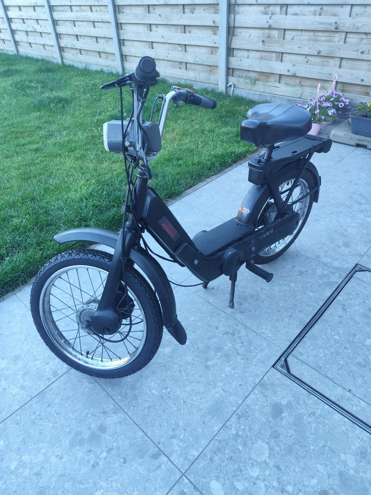 Vespa/ Piaggio ciao a klasse alle papieren lot of ruilen, Fietsen en Brommers, Ophalen, Overige modellen, Klasse A (25 km/u), Zo goed als nieuw