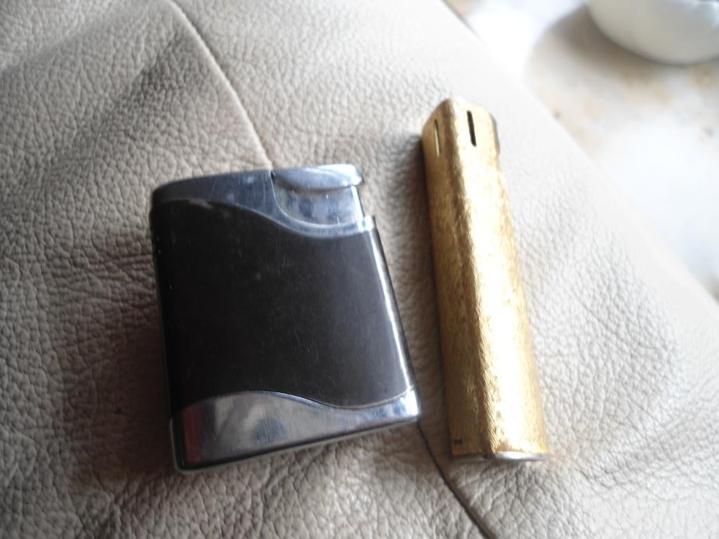 2 Anciens Briquets Mécaniques Fonctionne ., Collections, Enlèvement ou Envoi, Utilisé, Briquet