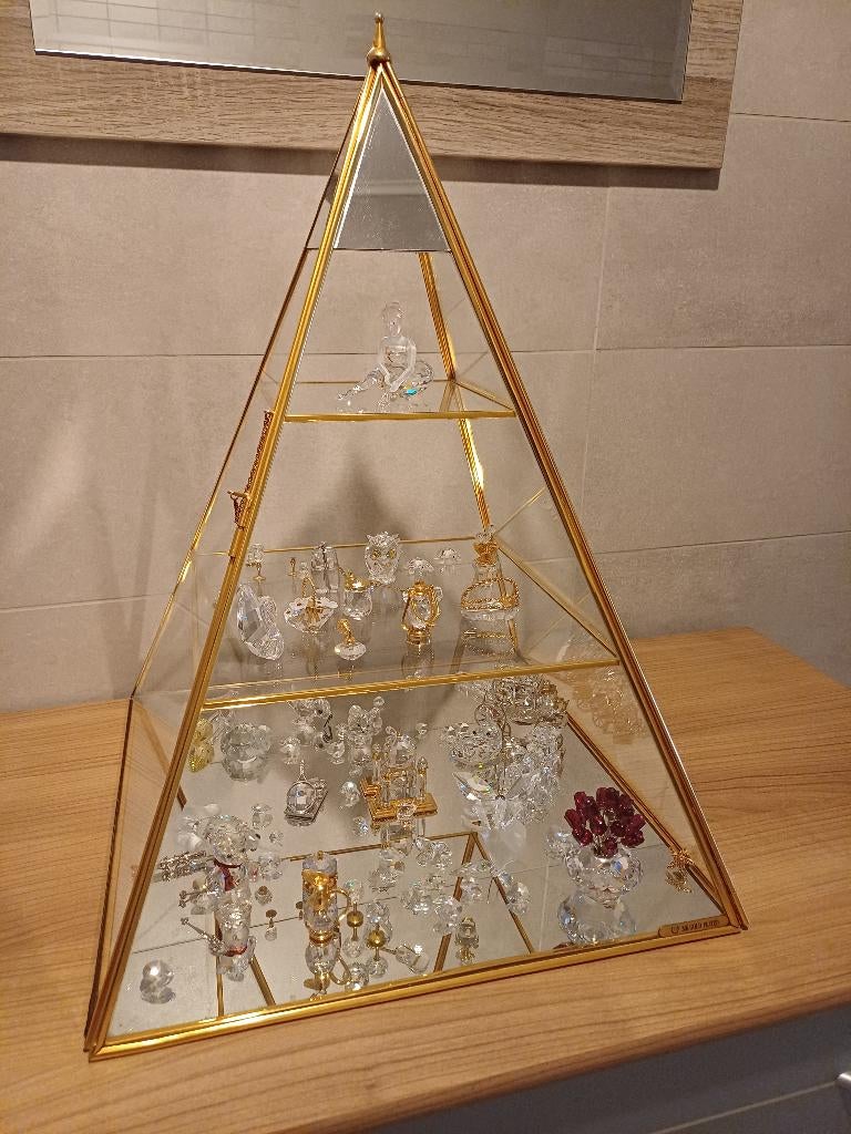 Glazen piramide voor Swarovski, Ophalen, Gebruikt