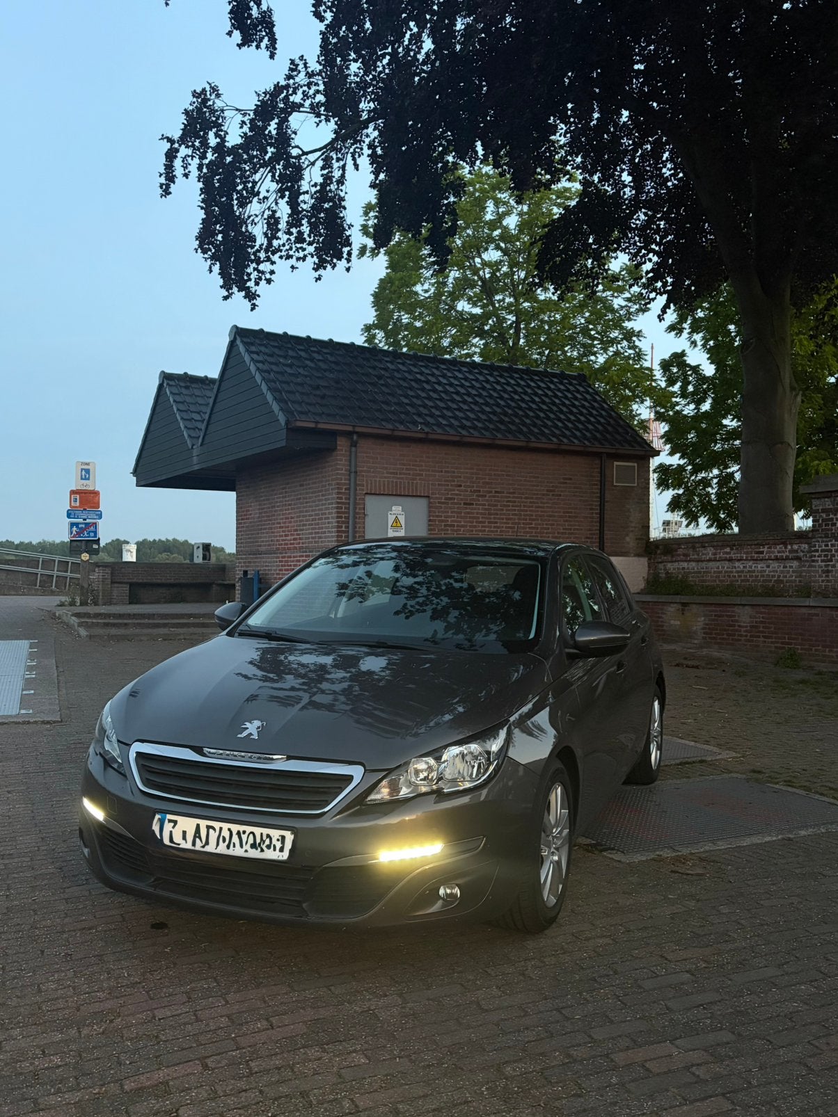 Peugeot 308 — 2015 — 134 000 km — 1,2 i, Bluetooth, Euro 5, Achat, 5 portes