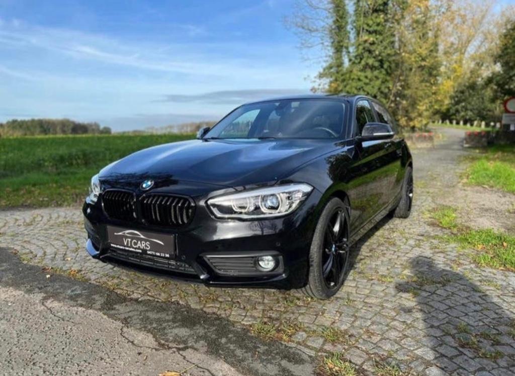 BMW 116I / FULL LED / NAVI / FULL SERVICE HISTORIE / GARANTI, Auto's, USB, Zwart, 5 deurs, BMW Premium Selection