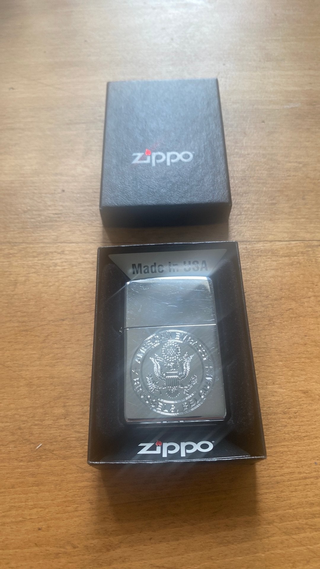 Zippo USA Embassy Brussels Belgium, Enlèvement ou Envoi, Comme neuf