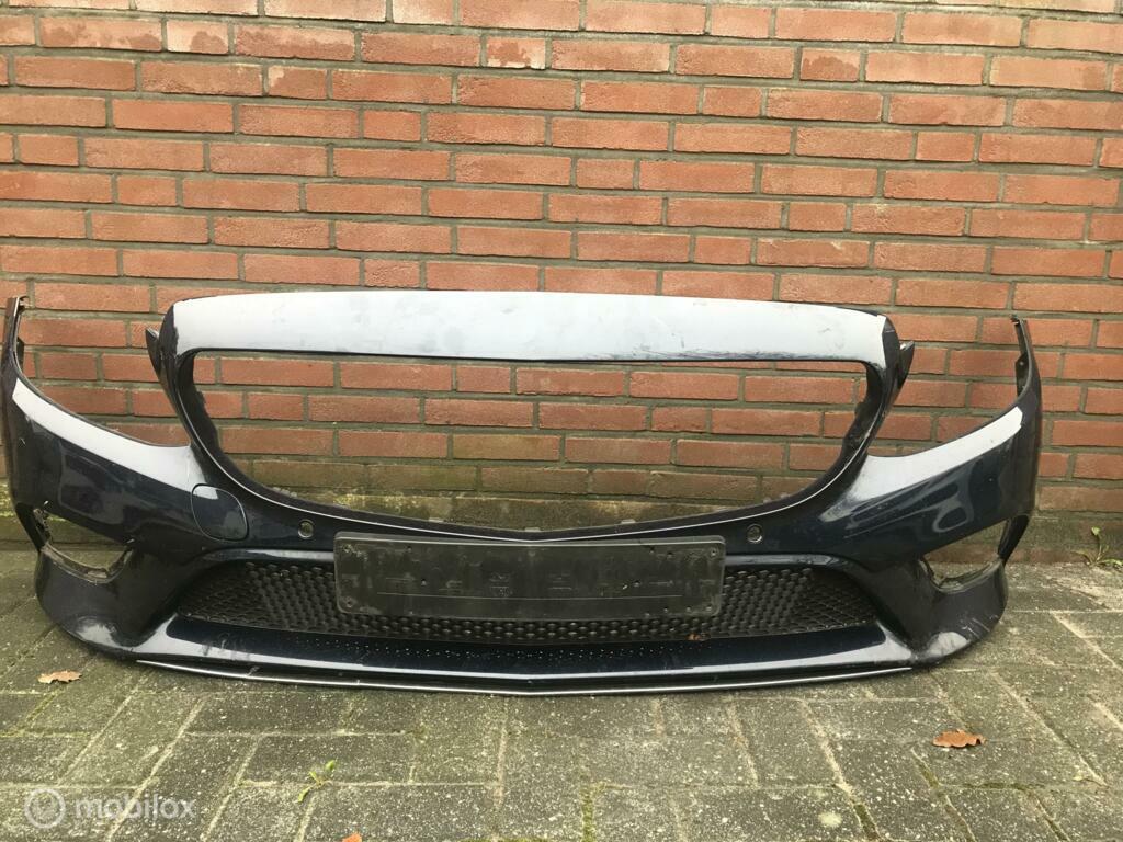 Mercedes C-klasse W205 S205 Bumper A2058851101 Facelift, Gebruikt, Voor, Mercedes-Benz, Ophalen of Verzenden