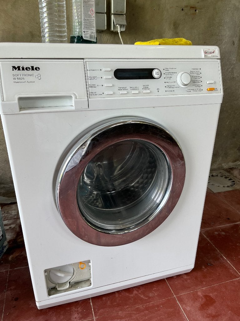 Wasmachine Miele, Ophalen, 1200 tot 1600 toeren, Gebruikt, 4 tot 6 kg