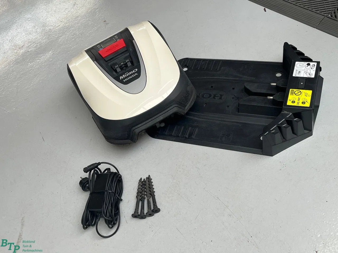 Honda Gebruikte Hrm 40 Robotmaaier maairobot (bj 2020)