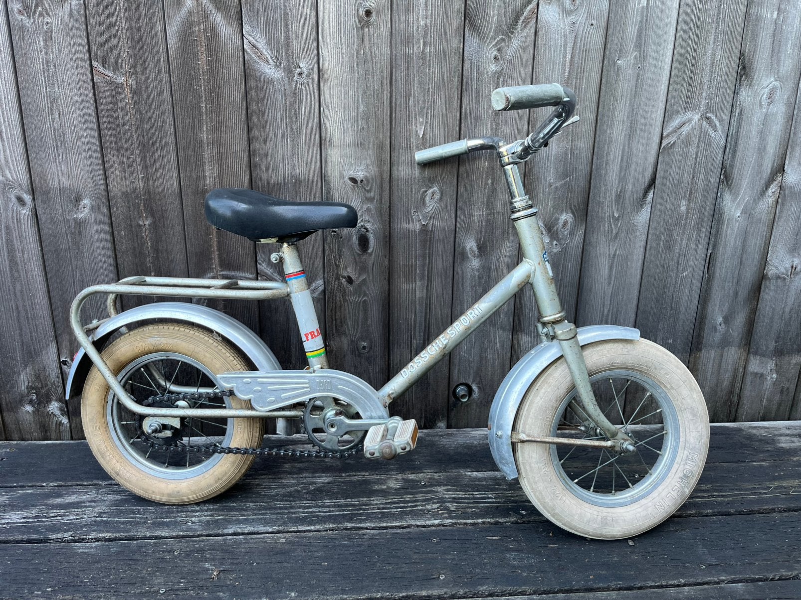 Vintage kinderfietsje, Ophalen, Zo goed als nieuw, Zijwieltjes