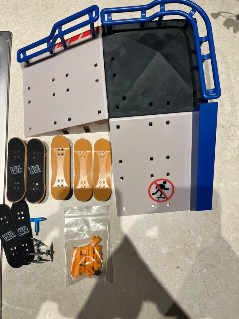 Tech deck skate set * extra onderdelen, Verzamelen, Ophalen, Zo goed als nieuw