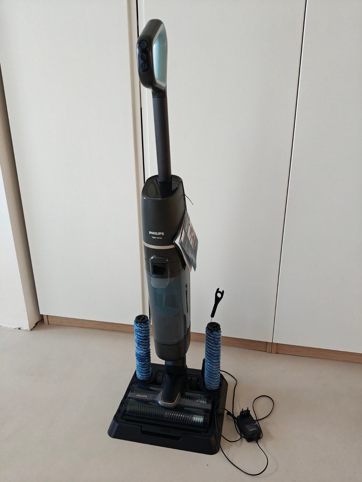 Dweilstofzuiger cordless Philips Aqua trio 7000 series, Elektronische apparatuur, Ophalen, Dweilfunctie, Steelstofzuiger, Philips