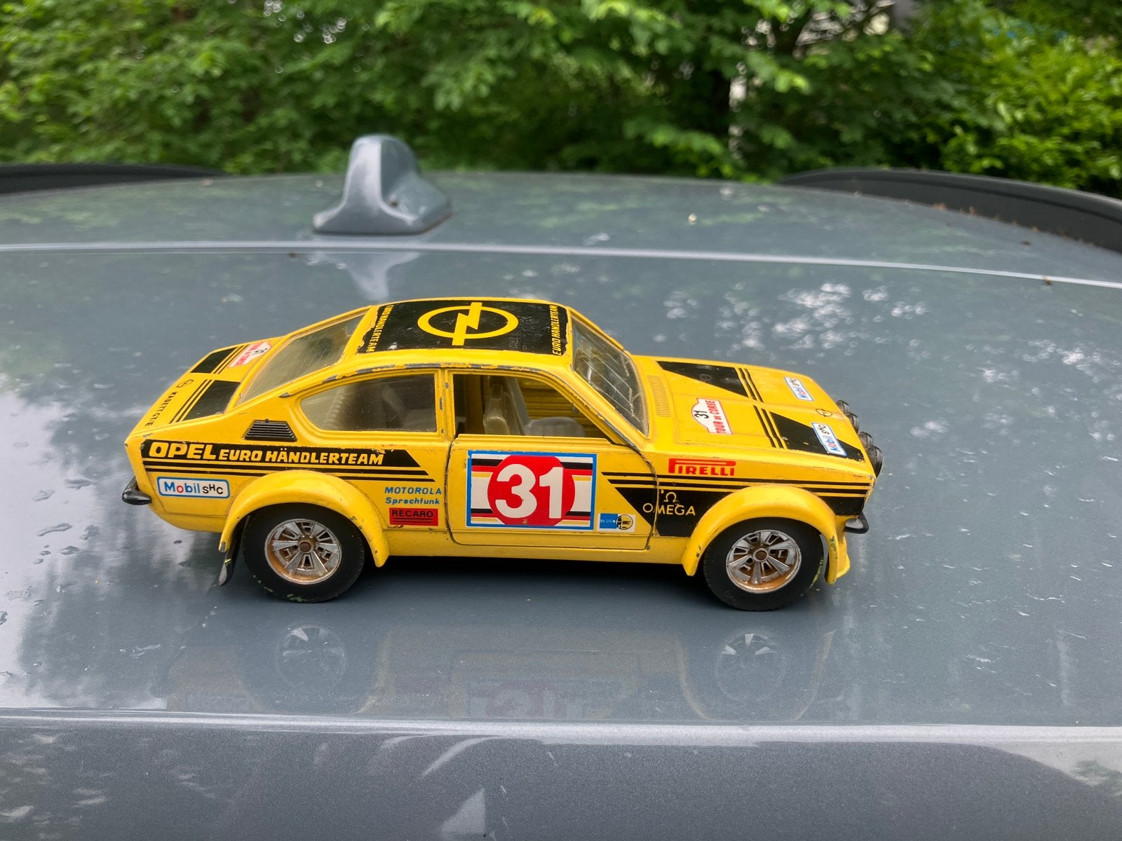 Burago Opel Kadett GTE Rally « tour de Corse » des années 80, Enlèvement ou Envoi, Comme neuf