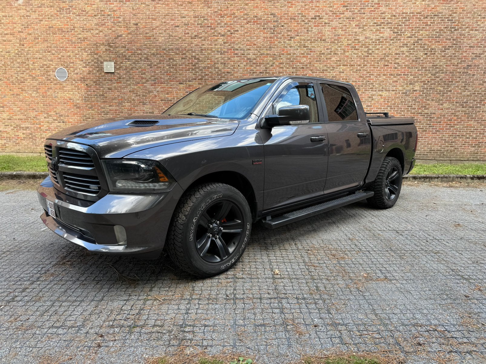 Dodge Ram 1500 Sports 5.7 Hemi à cabine quadruple, Cuir, Euro 5, Achat, Noir