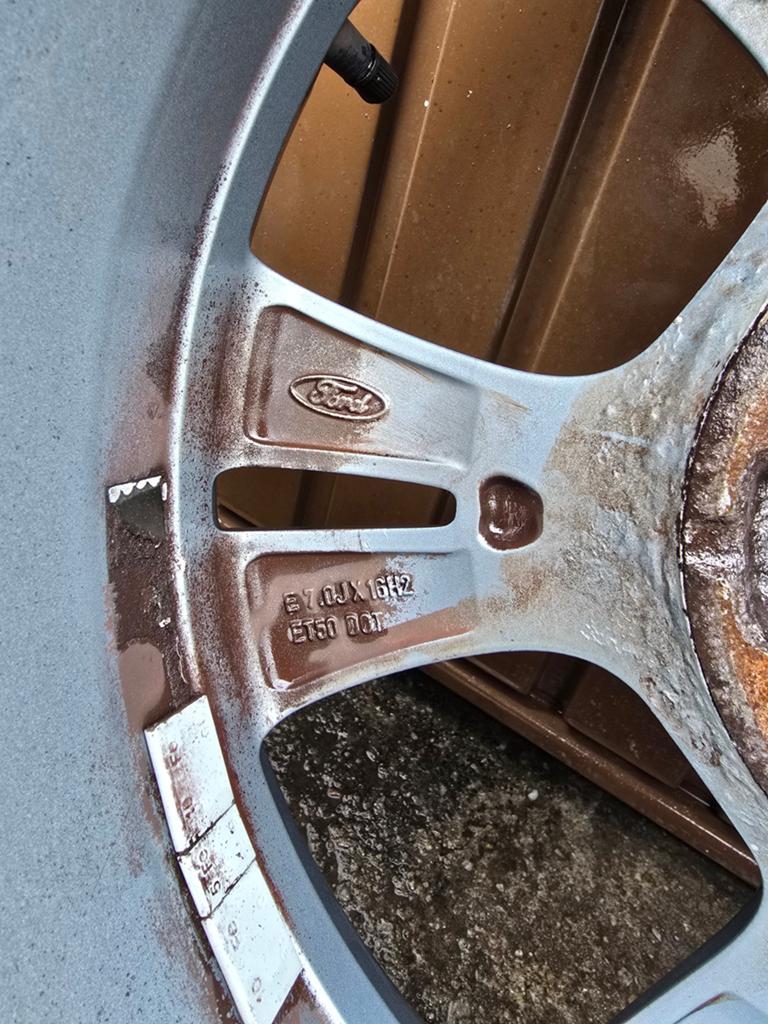 JANTES ALU FORD 16 PNEUS UNIROYAL 215/55R16 93V, Autos : Pièces & Accessoires, Pneus & Jantes, Pneu(s)