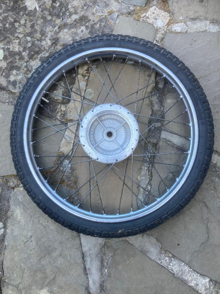 honda camino une roue arrière en excellent état, Enlèvement