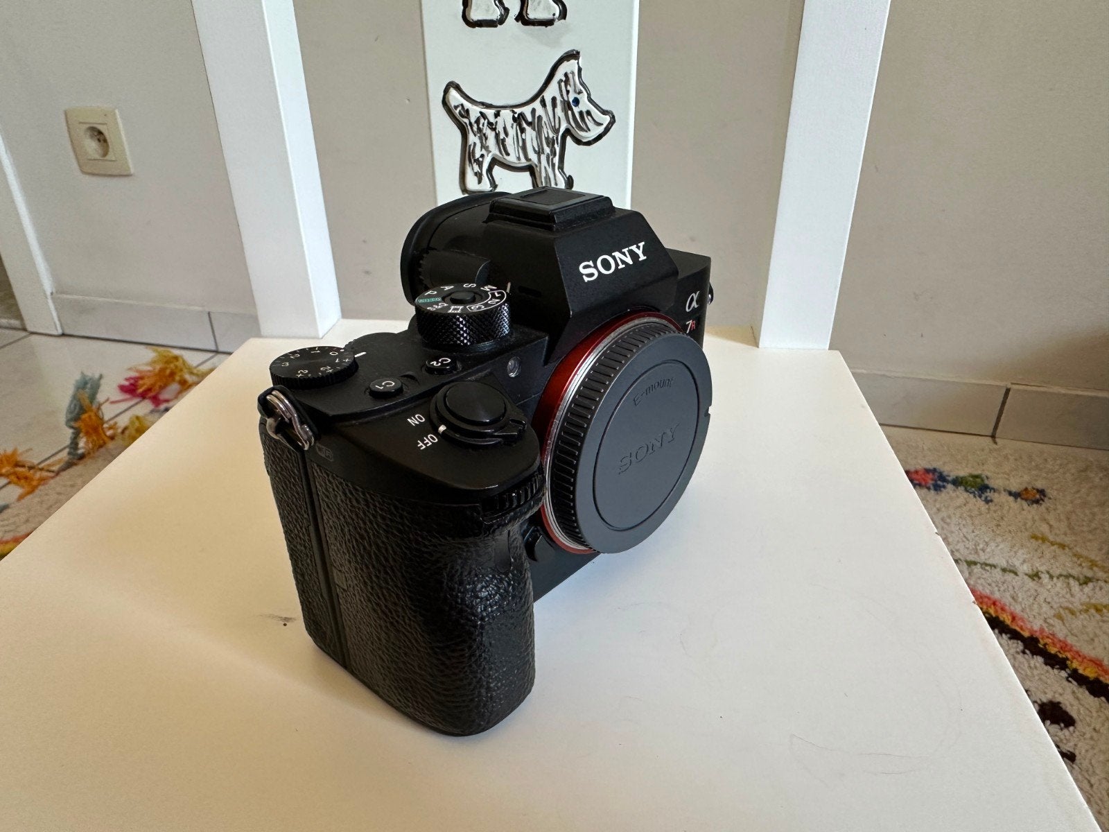 Sony A7R3 Full Frame Shutter 21K, Ophalen, Bluetooth, Zo goed als nieuw, Accu