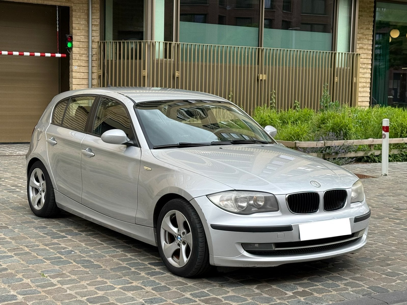 Bmw 118d Motor 2.0d  2009 Euro5, Achat, Boîte manuelle, Noir, 5 portes